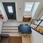 Appartement Portela House *
