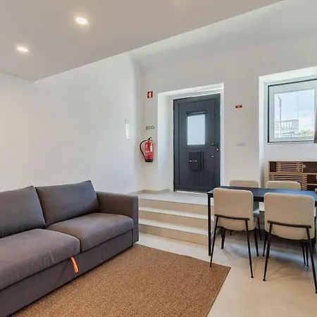Portela House * Сетубал