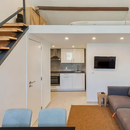 Portela House Апартаменты