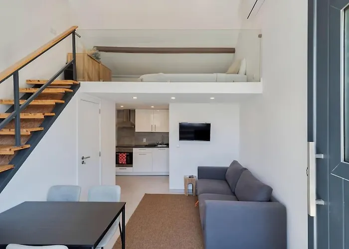 Portela House Апартаменты *