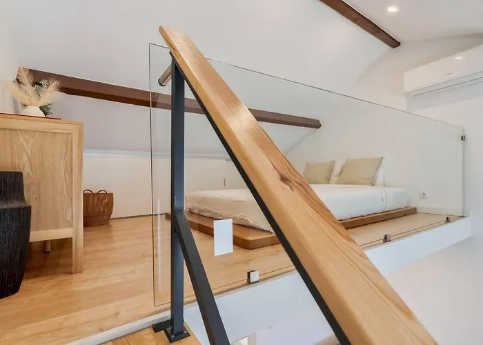 Апартаменты Portela House *