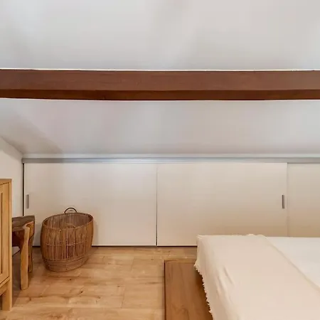 Apartment Portela House *