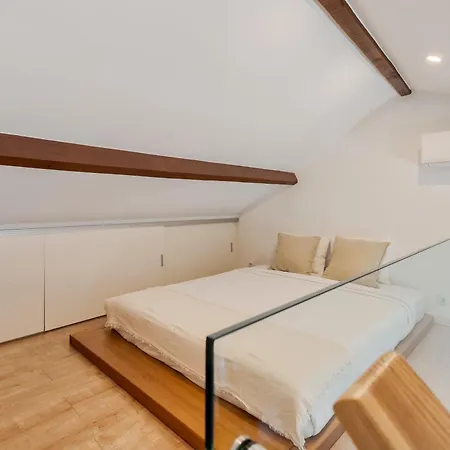 Apartament Portela House, By Match
